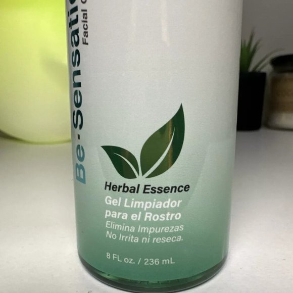 Be Sensational Facial Gel Cleaner - Picture 3 of 5